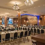 Yakinthos Hotell