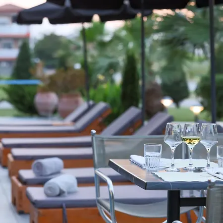 Otel Yakinthos Paralía