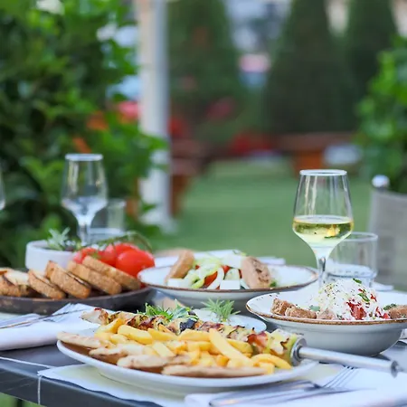 Yakinthos 3* Paralia Katerinis