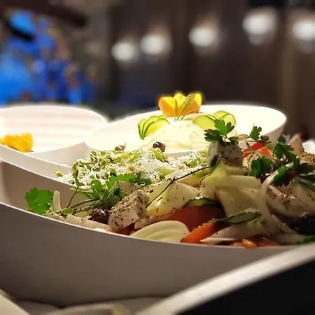 Yakinthos فندق 3*