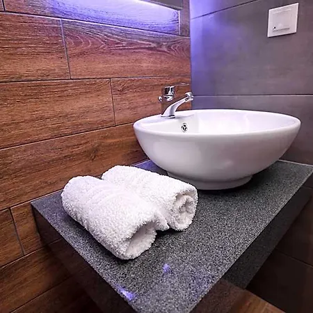 Yakinthos Szálloda 3*