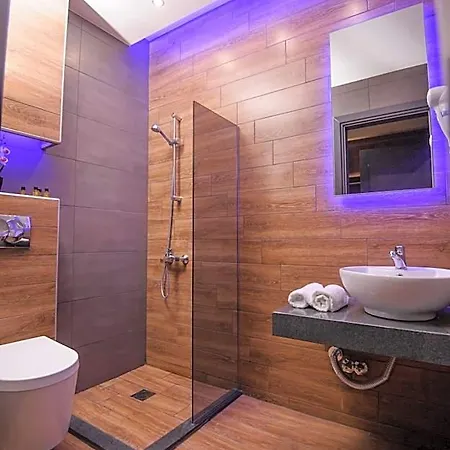 Yakinthos Szálloda 3*