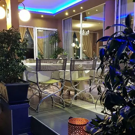 فندق Yakinthos Paralía