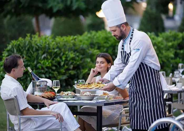 Yakinthos Hotel Paralía